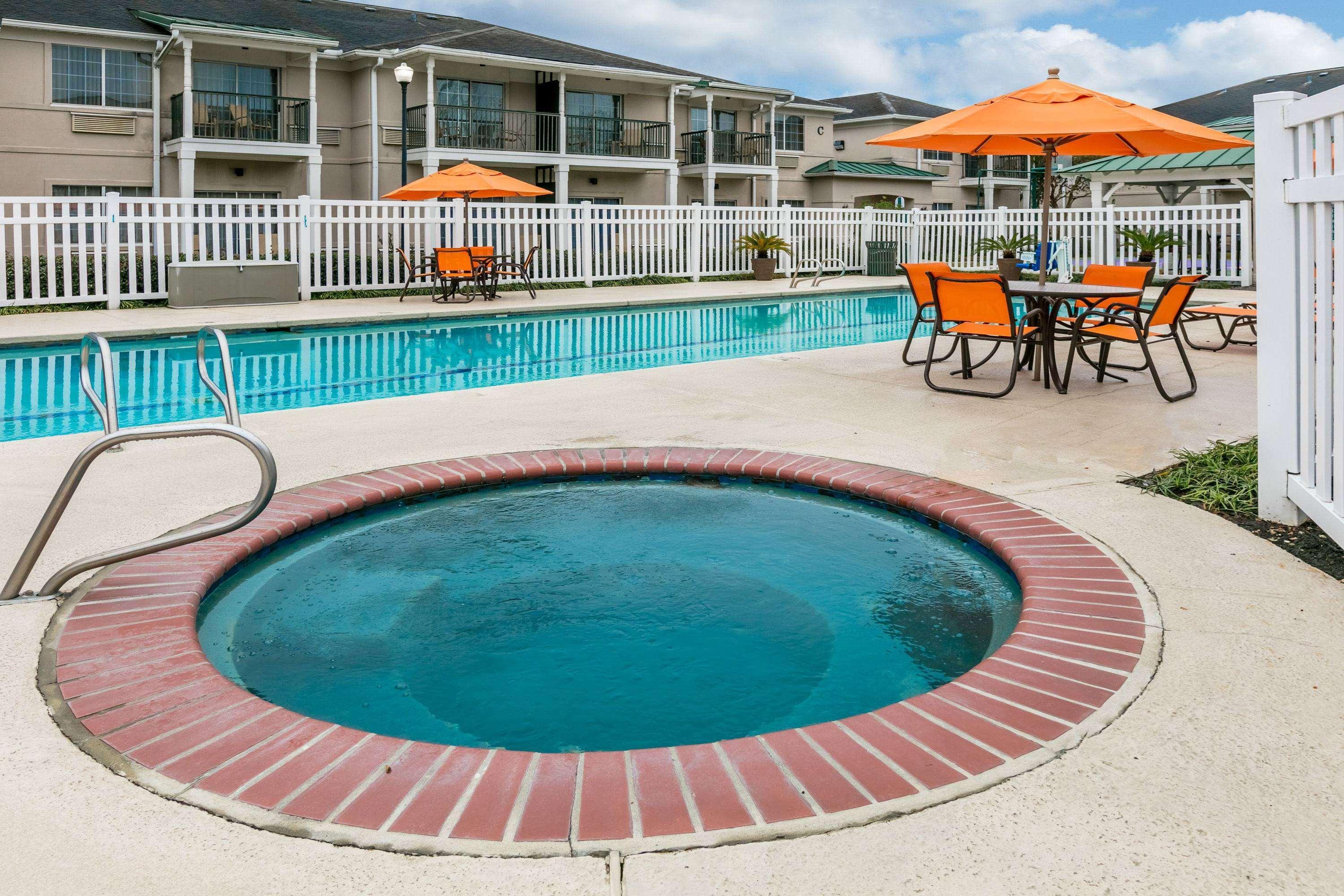 Richmond Inn And Suites Baton Rouge College Drive Ngoại thất bức ảnh