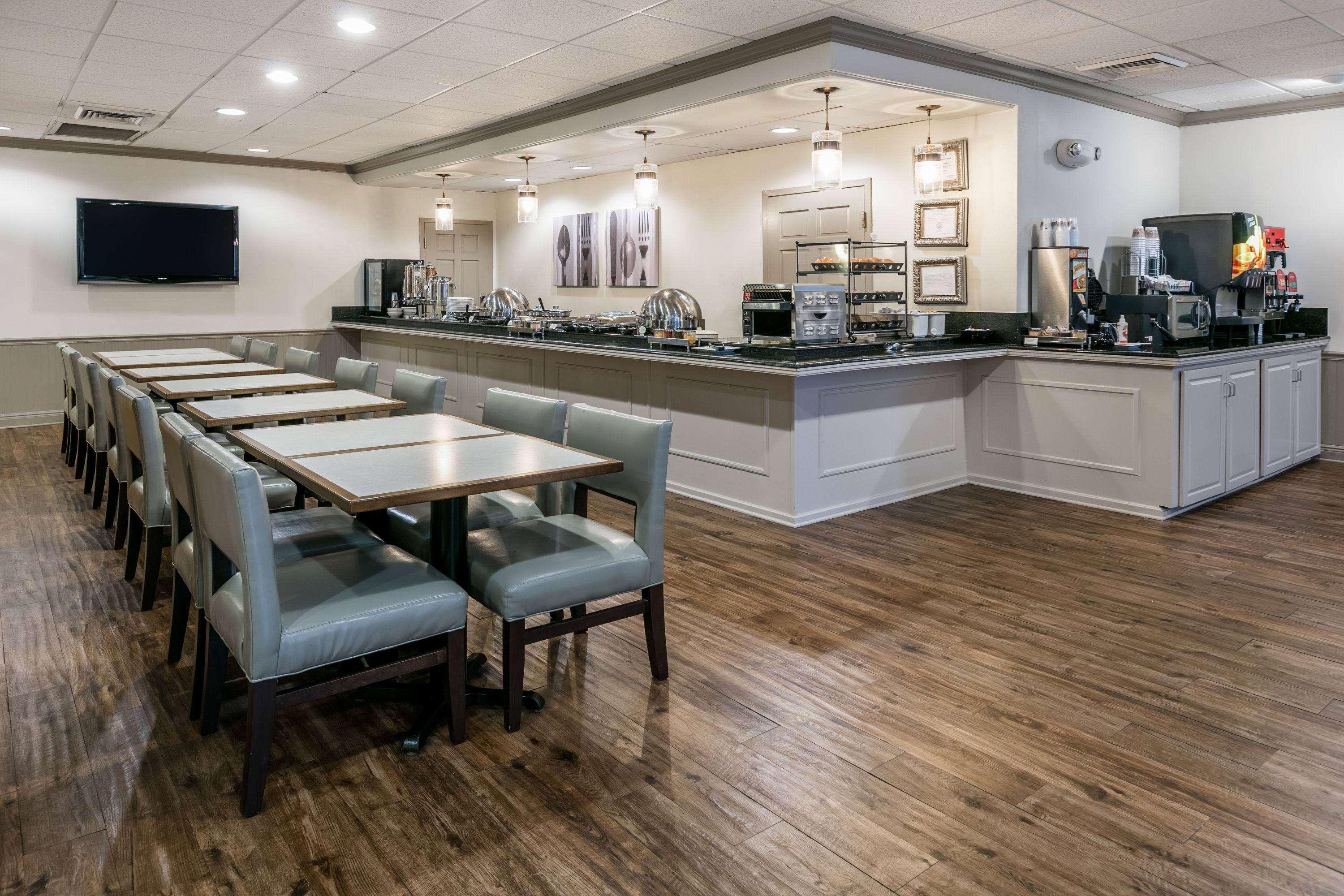 Richmond Inn And Suites Baton Rouge College Drive Ngoại thất bức ảnh